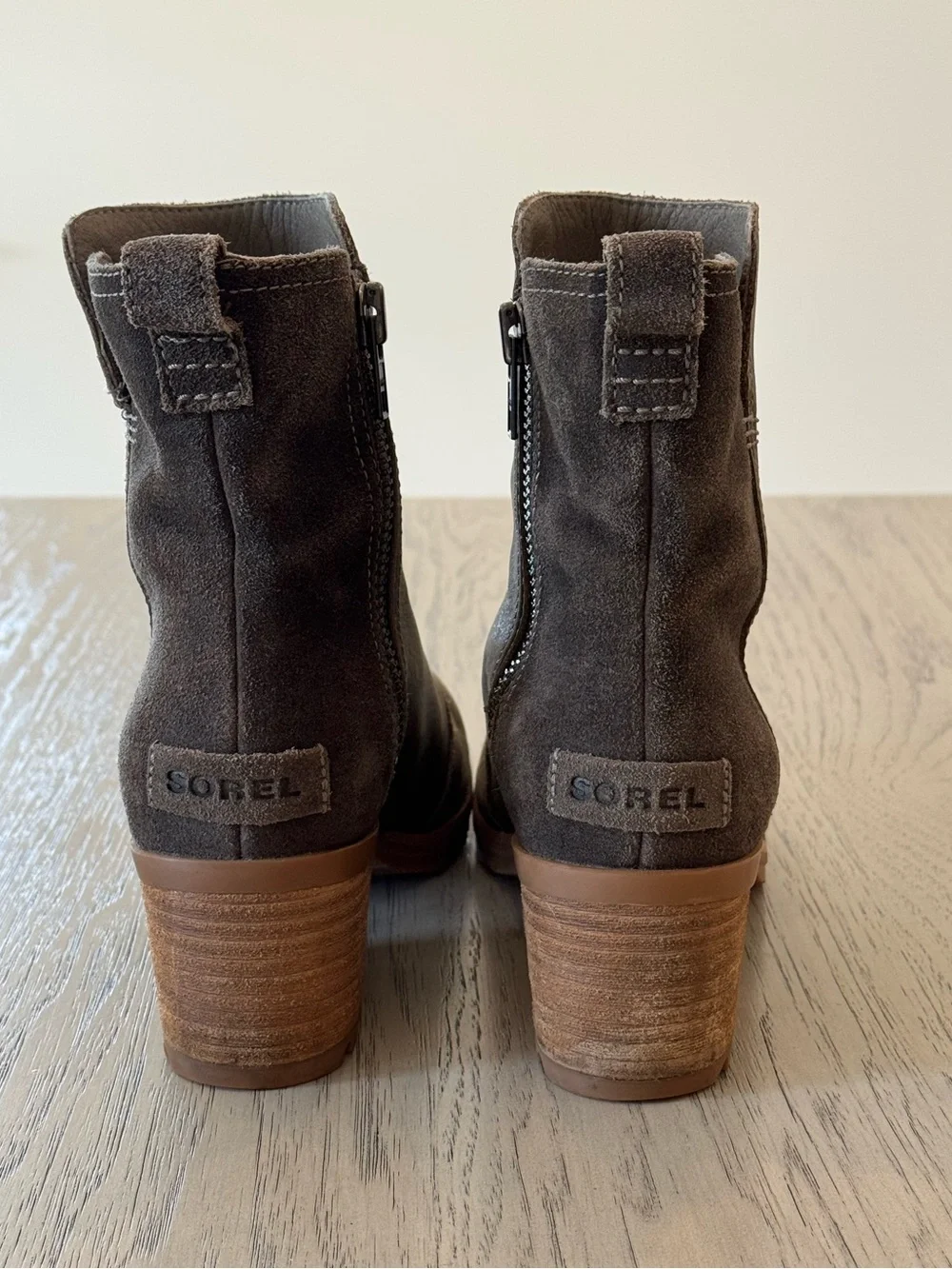 Sorel Cate suede leather waterproof side zip stacked heel bootie women’s size 8
